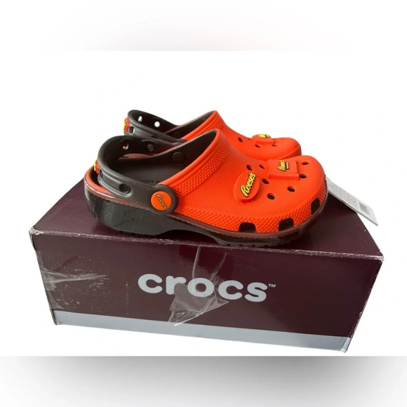 NWT Crocs Classic Clogs Kids Reese’s Candy J1 - Picture 6 of 9